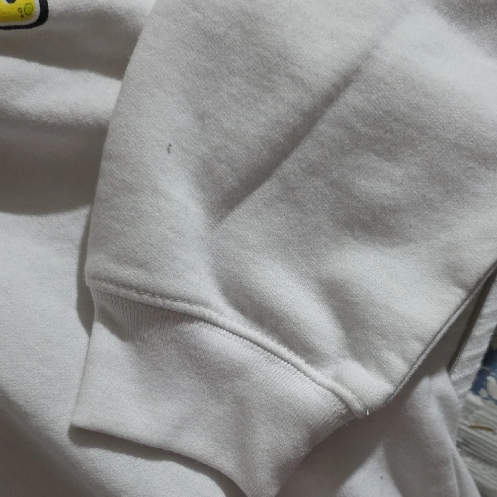 SpongeBob White Hoodie - Picture 5 of 13